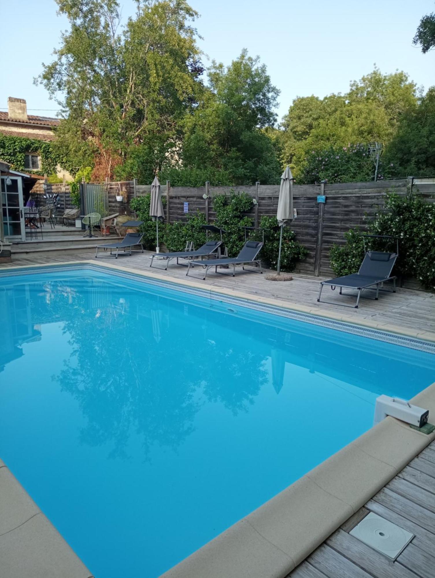La Girondine Bed and Breakfast Galgon Buitenkant foto