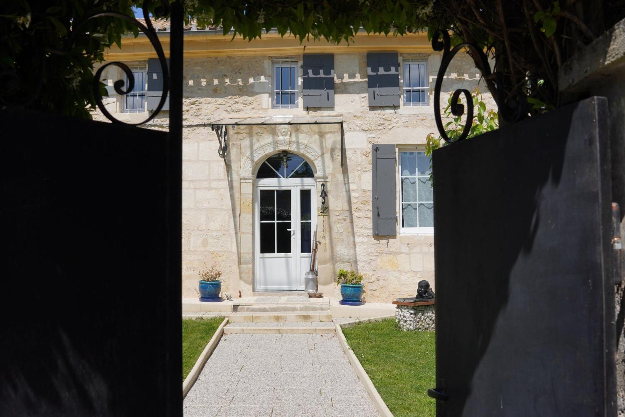 La Girondine Bed and Breakfast Galgon Buitenkant foto
