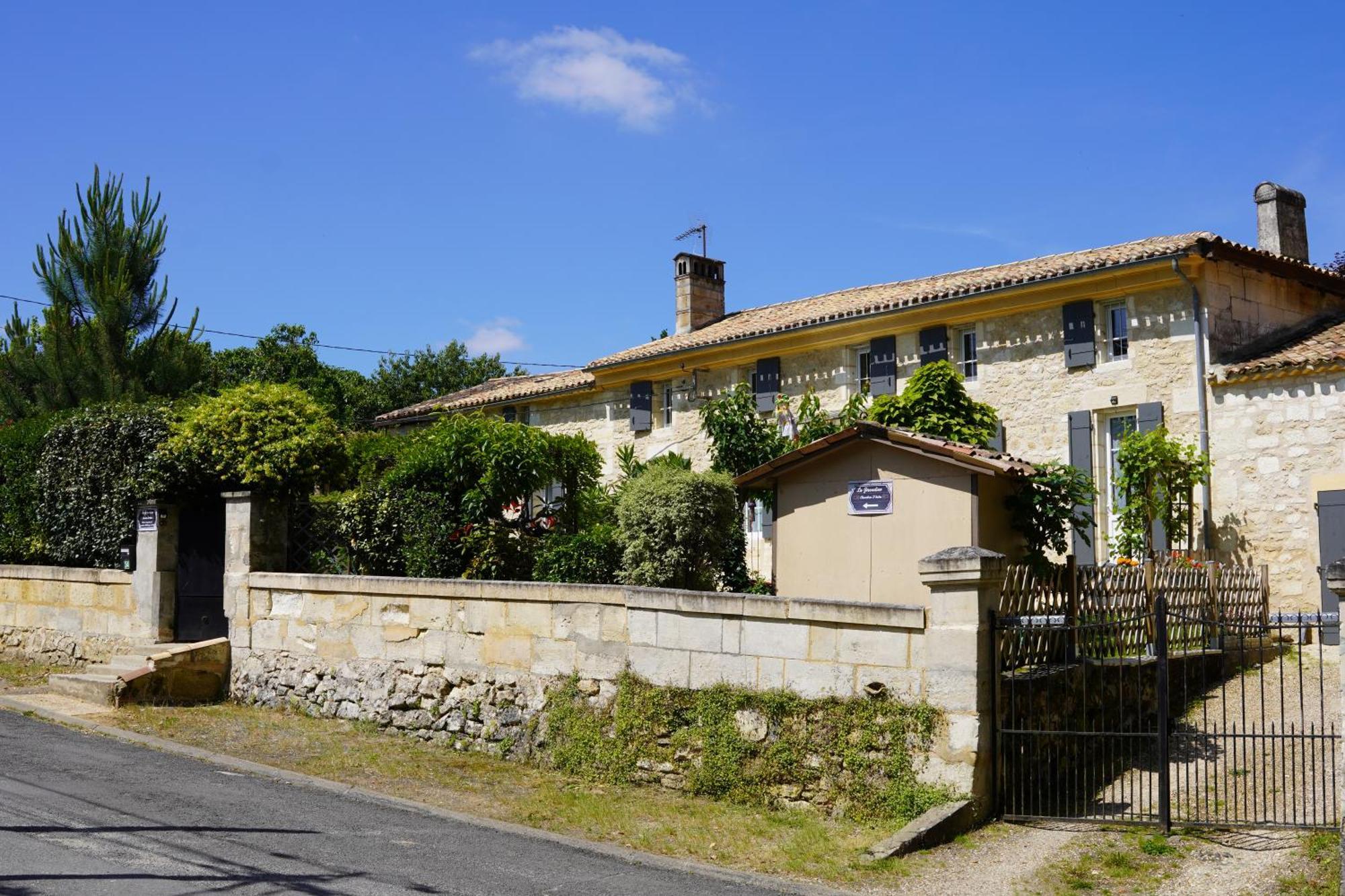 La Girondine Bed and Breakfast Galgon Buitenkant foto
