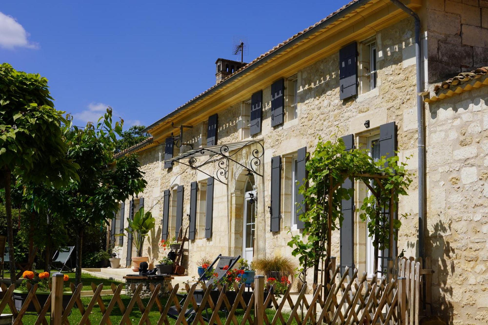 La Girondine Bed and Breakfast Galgon Buitenkant foto